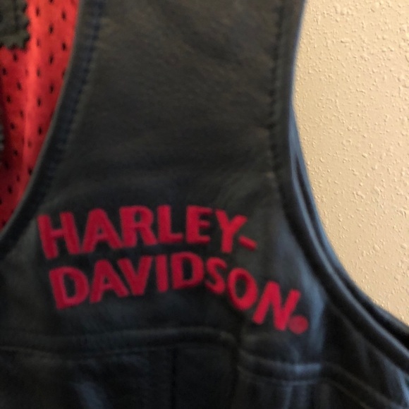 Harley-Davidson Black Leather Vest - Picture 10 of 11